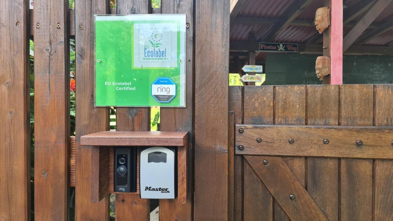 Les Bananes Vertes Ecolodges Saint-Claude Eksteriør bilde